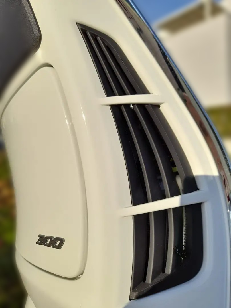 2024 Piaggio Vespa GTS - 525 km - Náhled 12