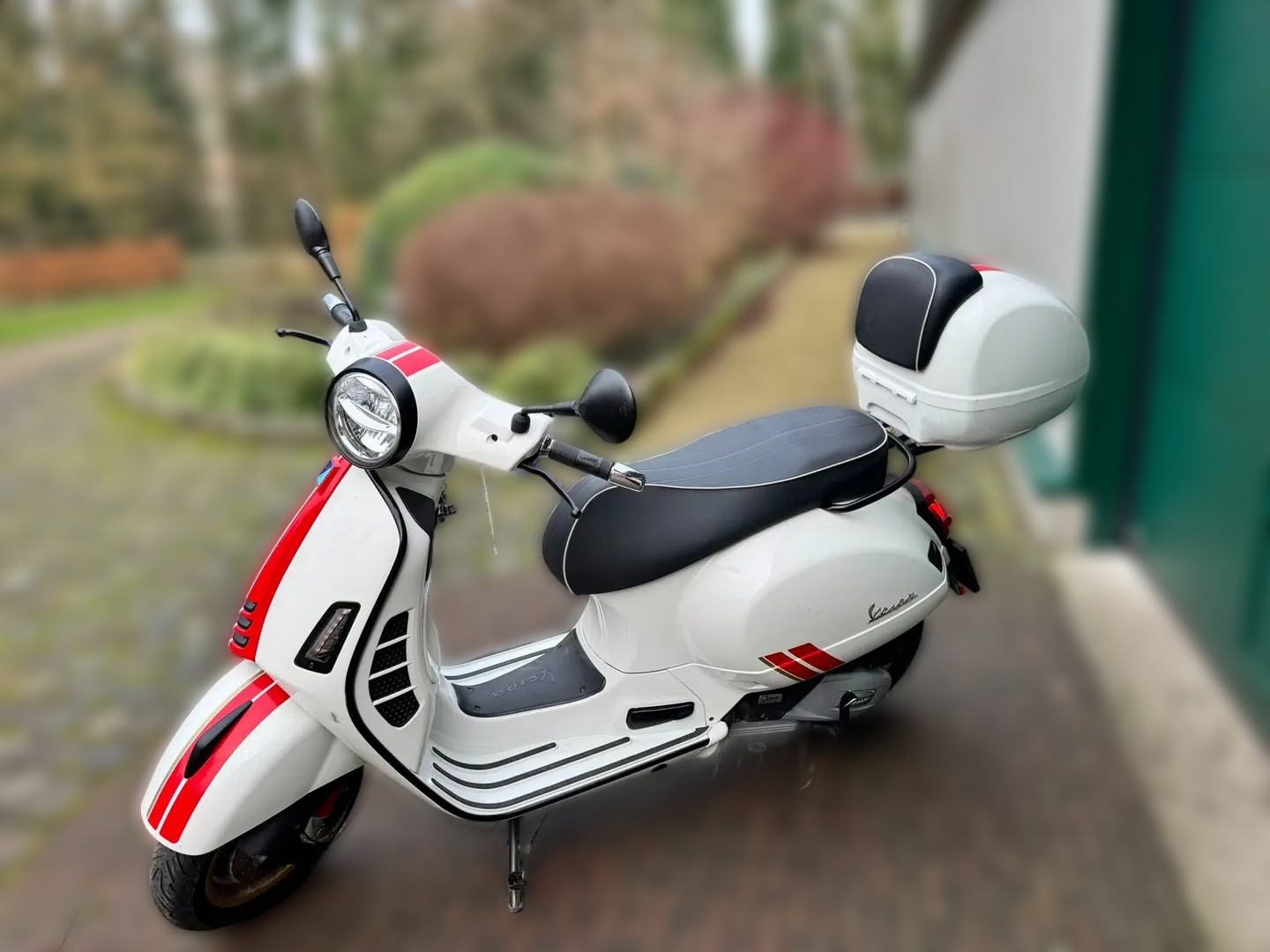 2020 Piaggio Vespa GTS - 9 065 km - Náhled 10