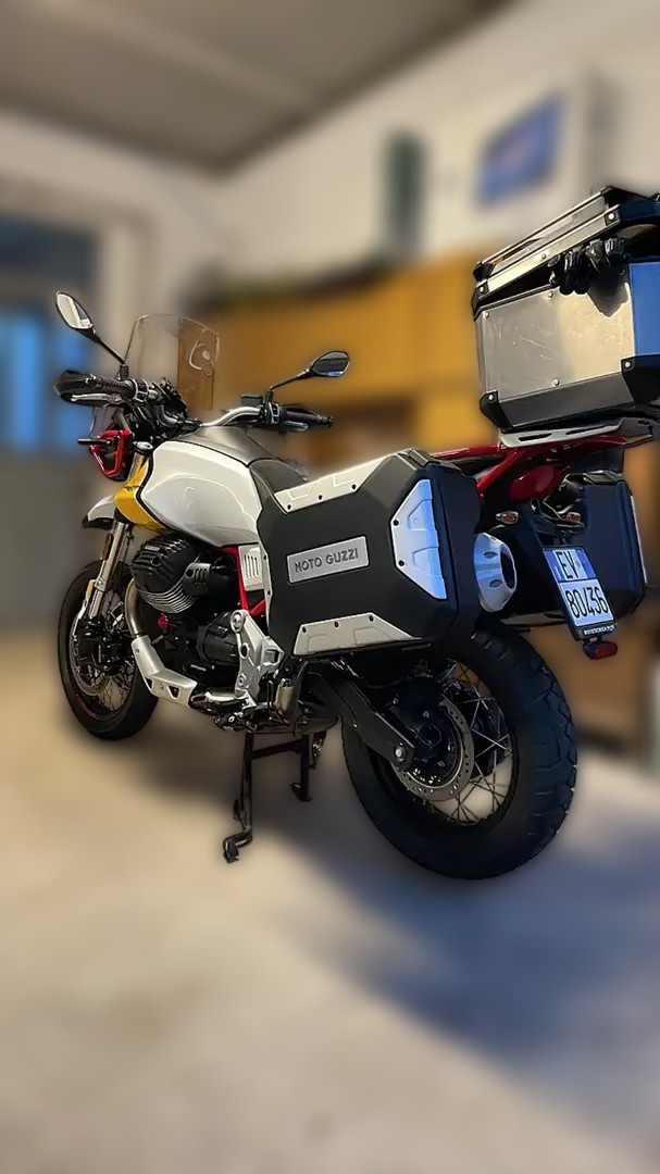 2021 Moto Guzzi V85 TT - 25 350 km - Náhled 6