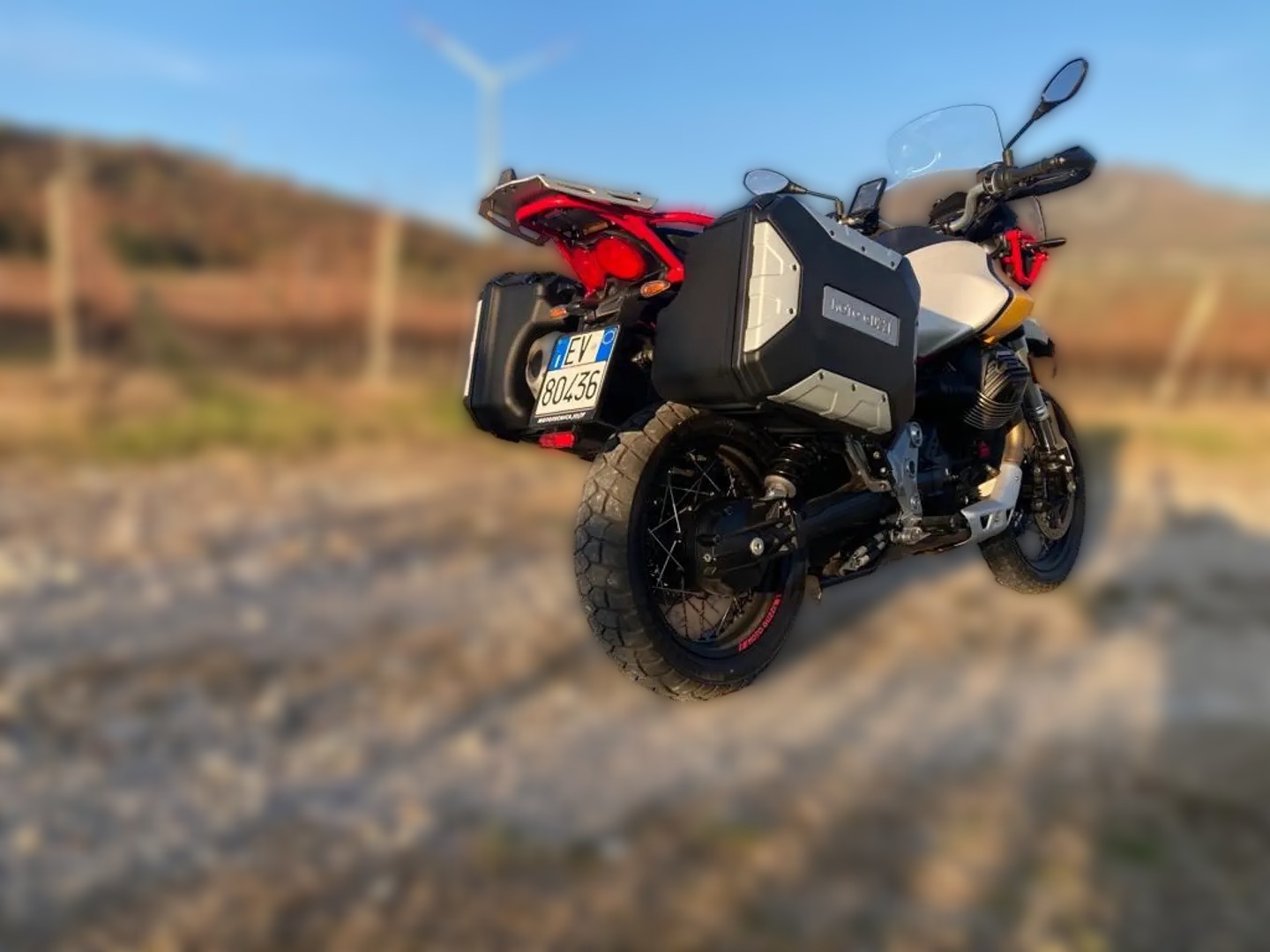 2021 Moto Guzzi V85 TT - 25 350 km
