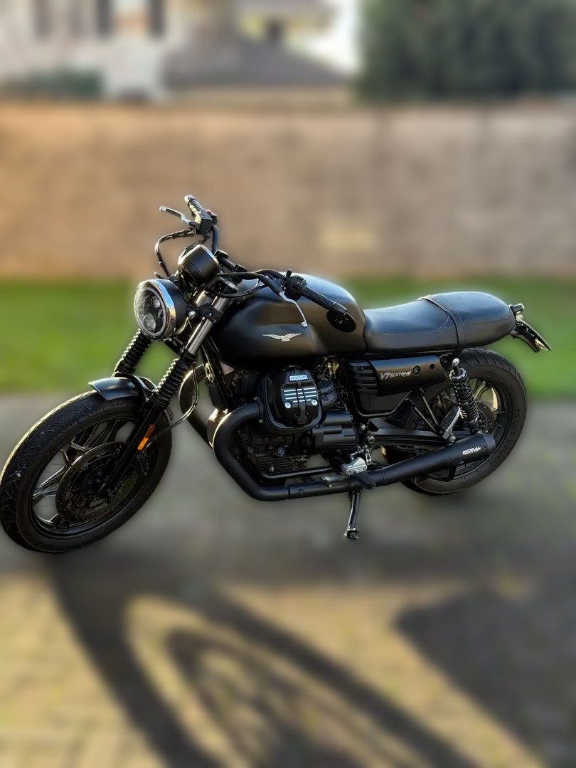 2018 Moto Guzzi V7 - 11 000 km - Náhled 12