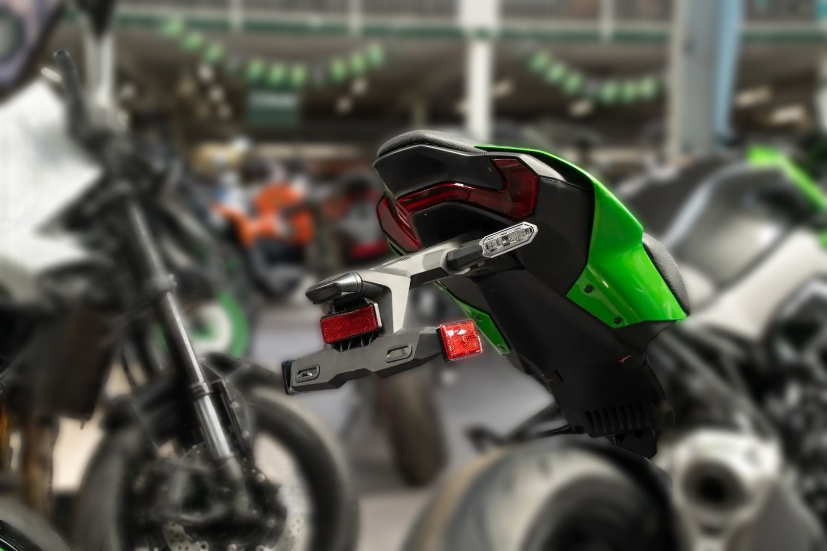 2025 Kawasaki Z900 - 0 km - Náhled 11