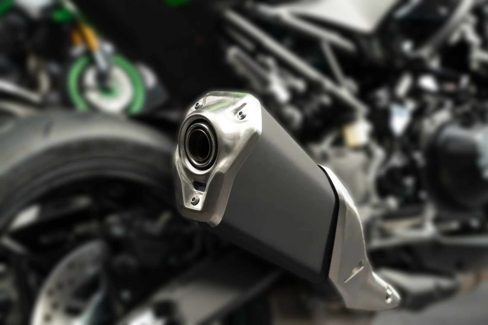 2025 Kawasaki Z900 - 0 km - Náhled 25
