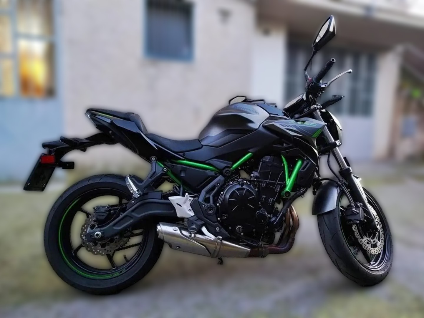 2024 Kawasaki Ninja 650 - 7 376 km - Náhled 9