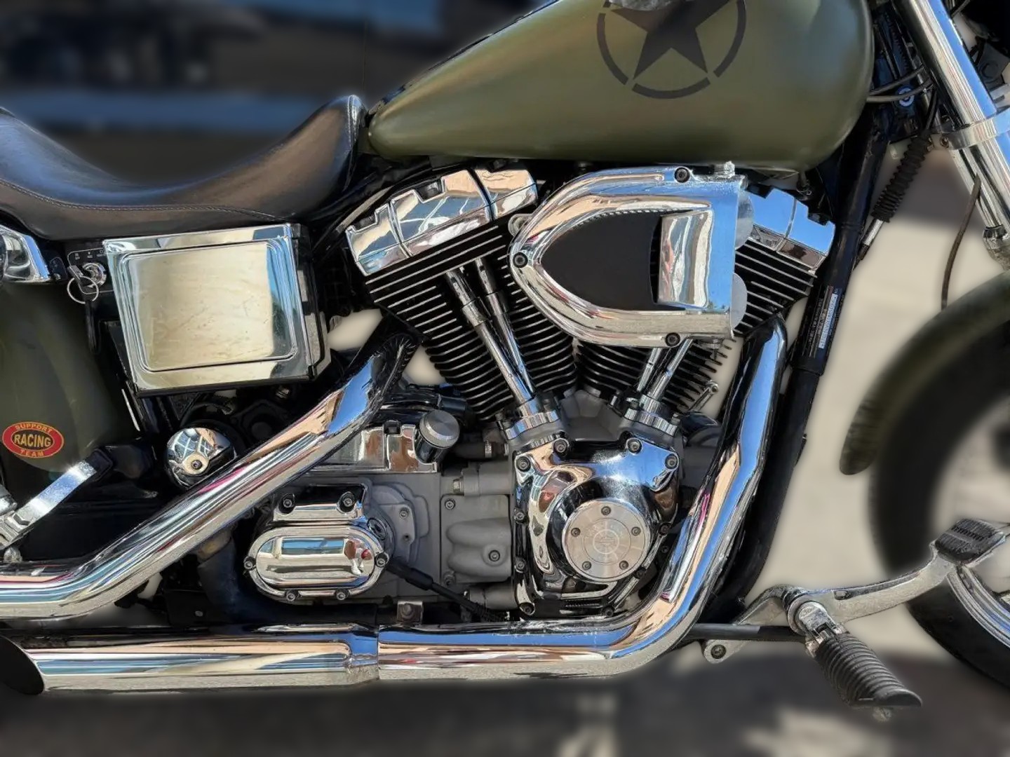 2005 Harley-Davidson Dyna - 152 000 km - Náhled 11