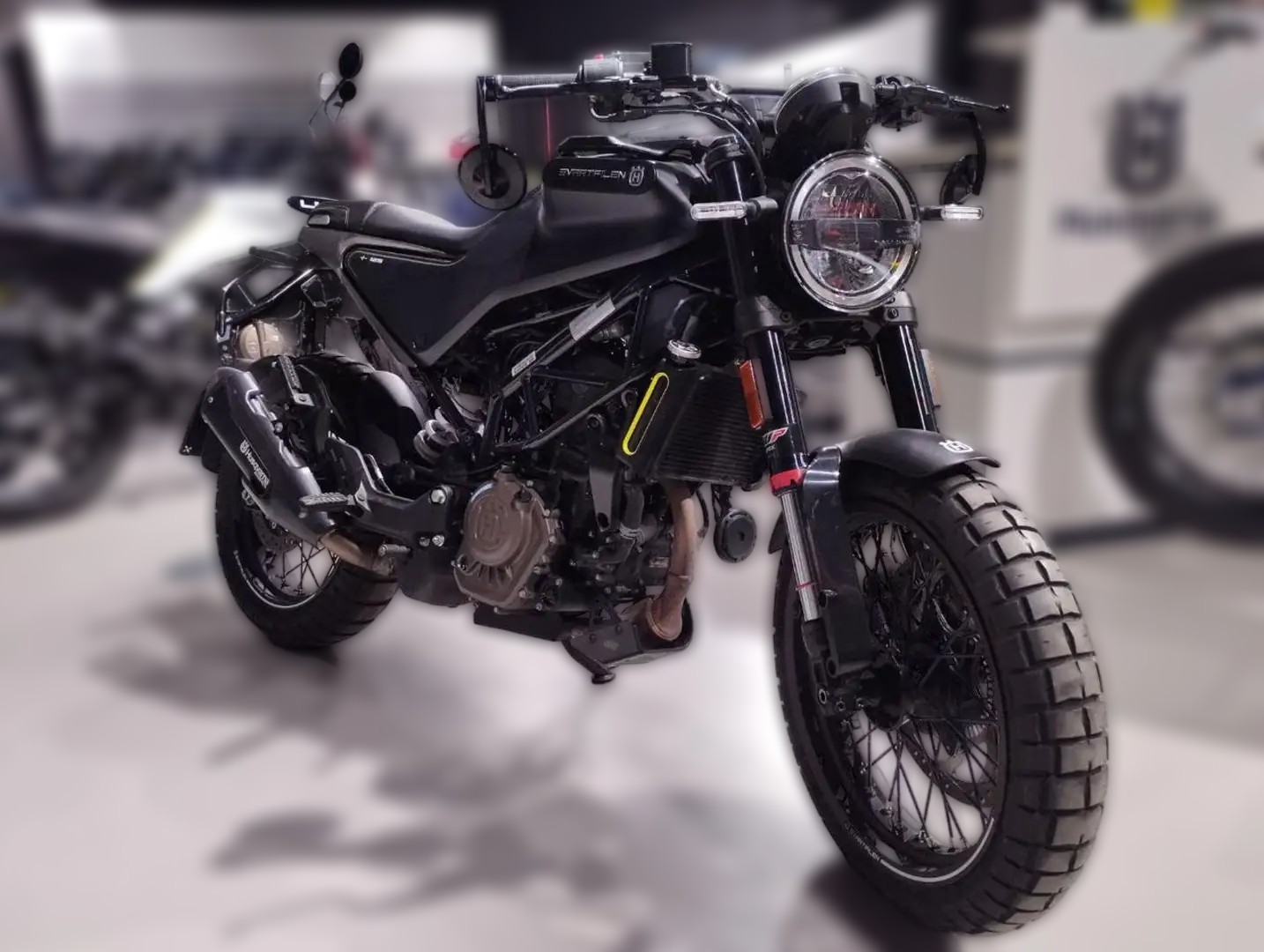 2023 Husqvarna Svartpilen 401 - 0 km - Náhled 5