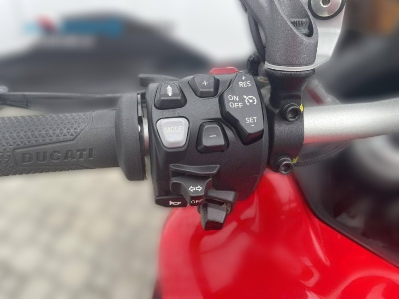 2025 Ducati Multistrada V4 - 19 662 km - Náhled 34