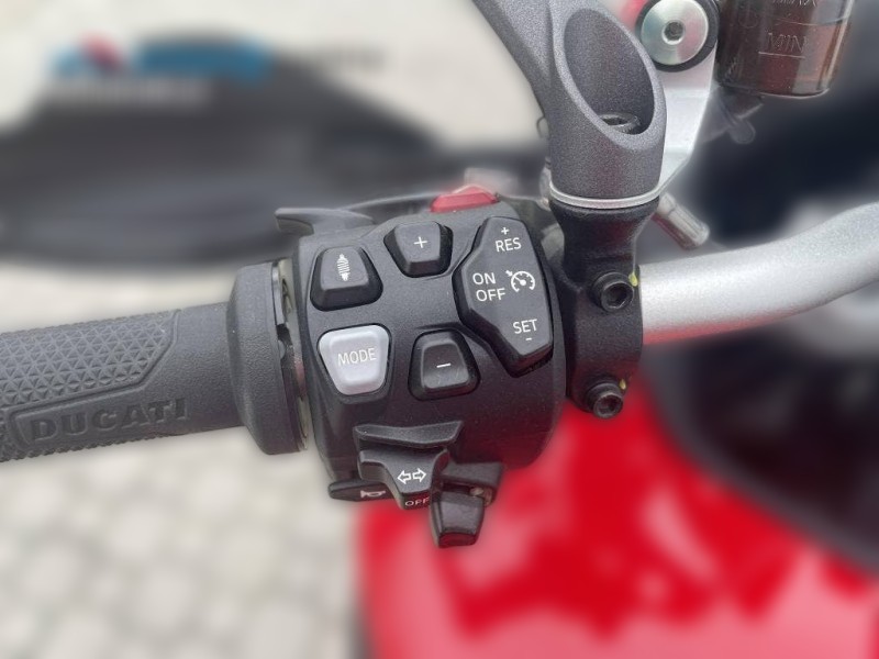 2025 Ducati Multistrada V4 - 19 662 km - Náhled 41