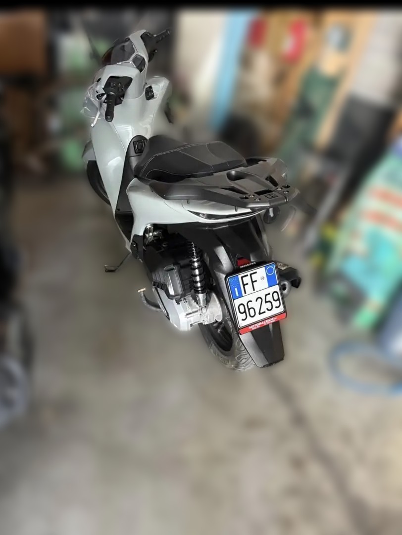 2024 Honda PCX 125 - 18 500 km - Náhled 7
