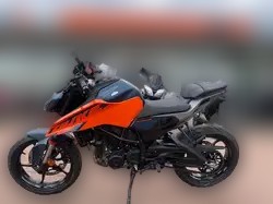 2022 KTM 125 Duke - 25 253 km - Náhled 21