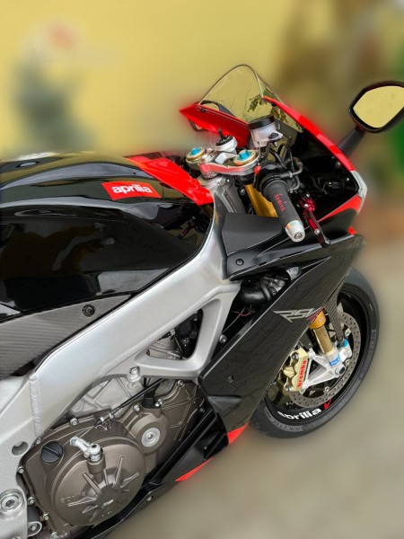 2021 Aprilia RSV4 - 40 000 km - Náhled 7