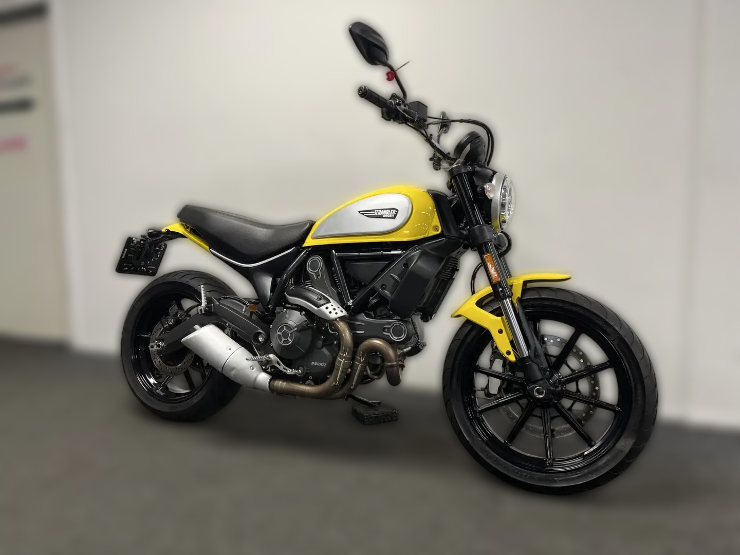 2024 Ducati Scrambler - 32 117 km - Náhled 11