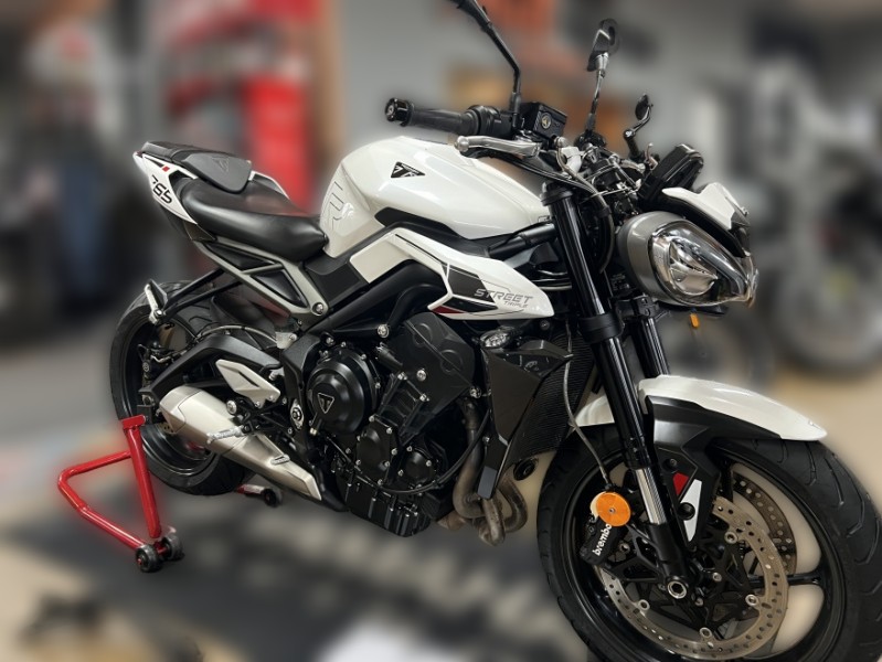 2025 Triumph Street Triple 765 - 20 000 km - Náhled 2