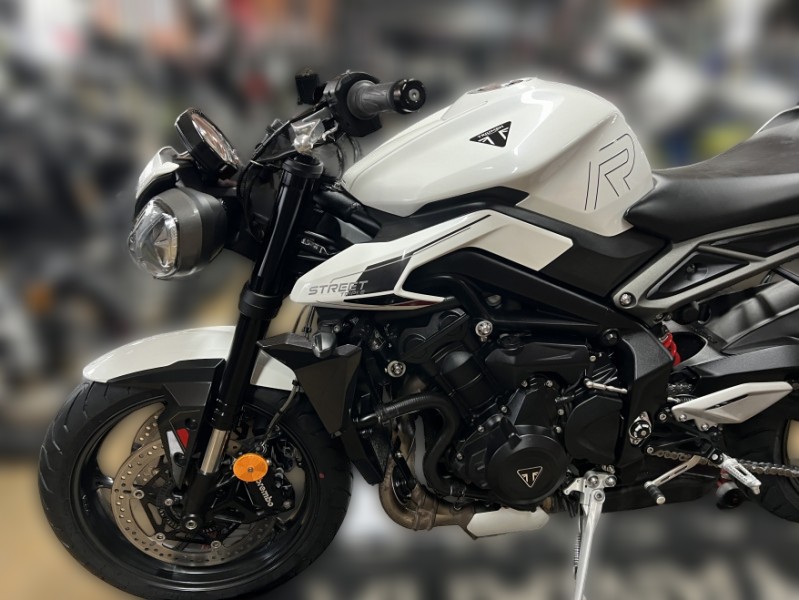 2025 Triumph Street Triple 765 - 20 000 km - Náhled 5