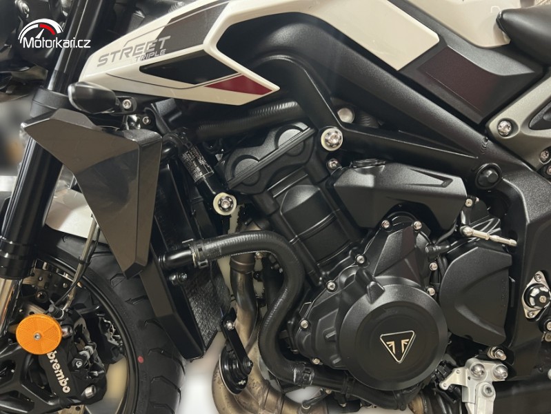 2025 Triumph Street Triple 765 - 20 000 km - Náhled 6
