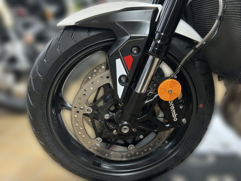 2025 Triumph Street Triple 765 - 20 000 km - Náhled 7