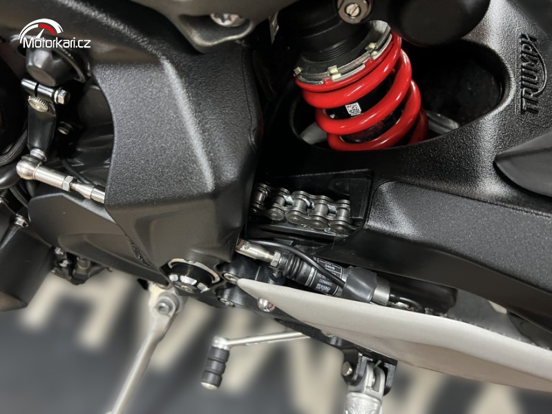 2025 Triumph Street Triple 765 - 20 000 km - Náhled 23