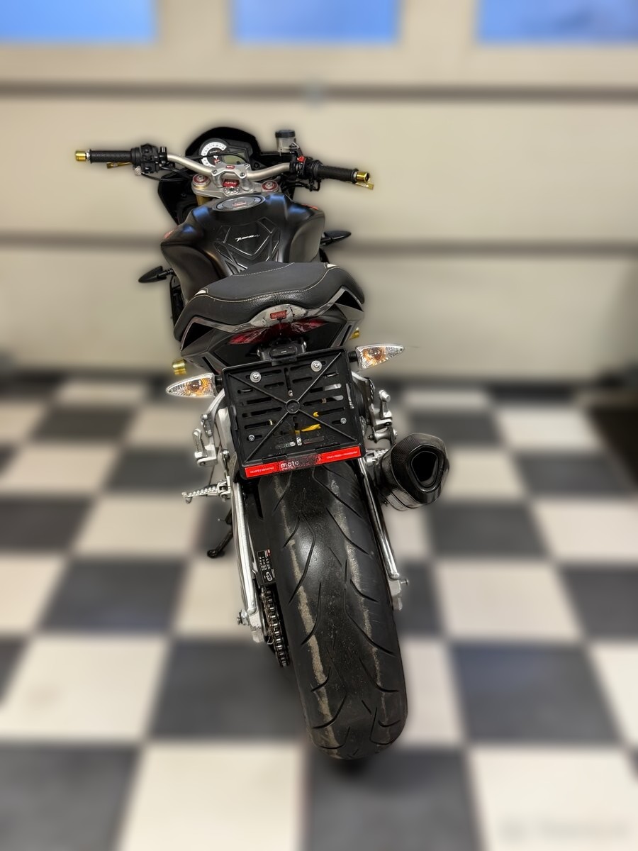 2011 Aprilia Tuono V4 - 34 000 km - Fotka 1