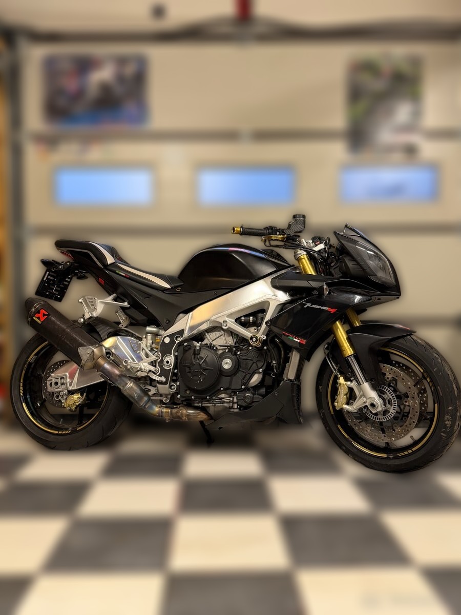 2011 Aprilia Tuono V4 - 34 000 km - Náhled 2