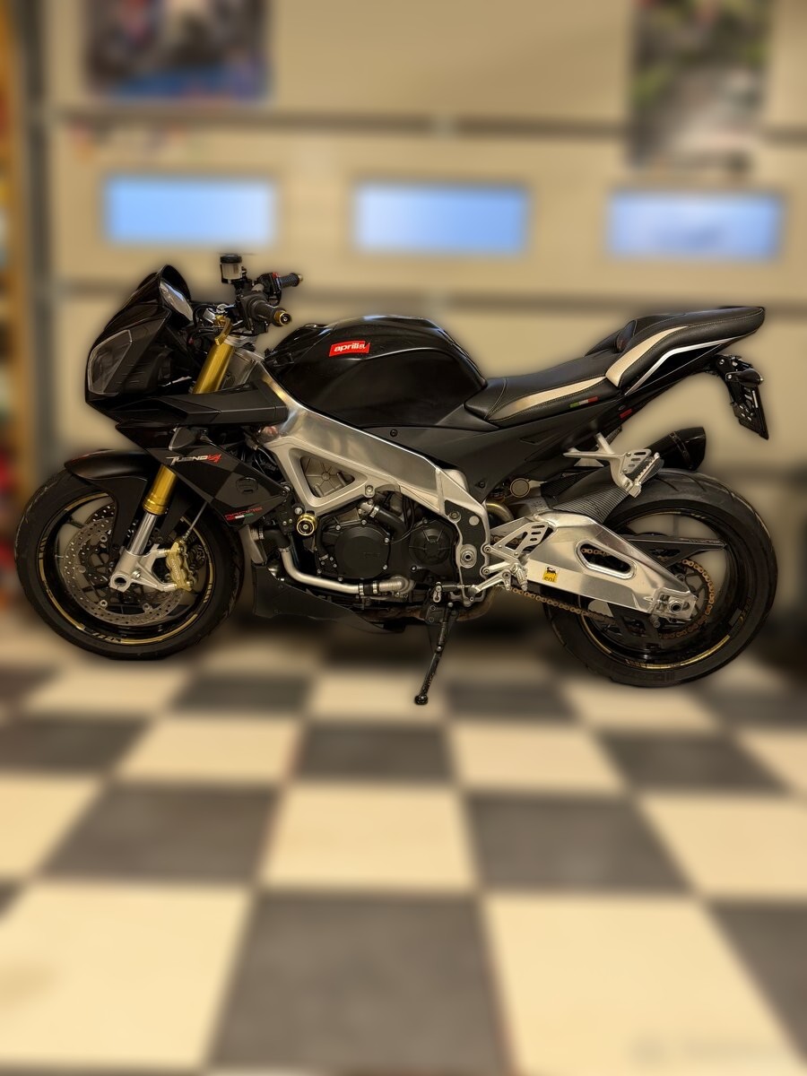 2011 Aprilia Tuono V4 - 34 000 km - Náhled 4