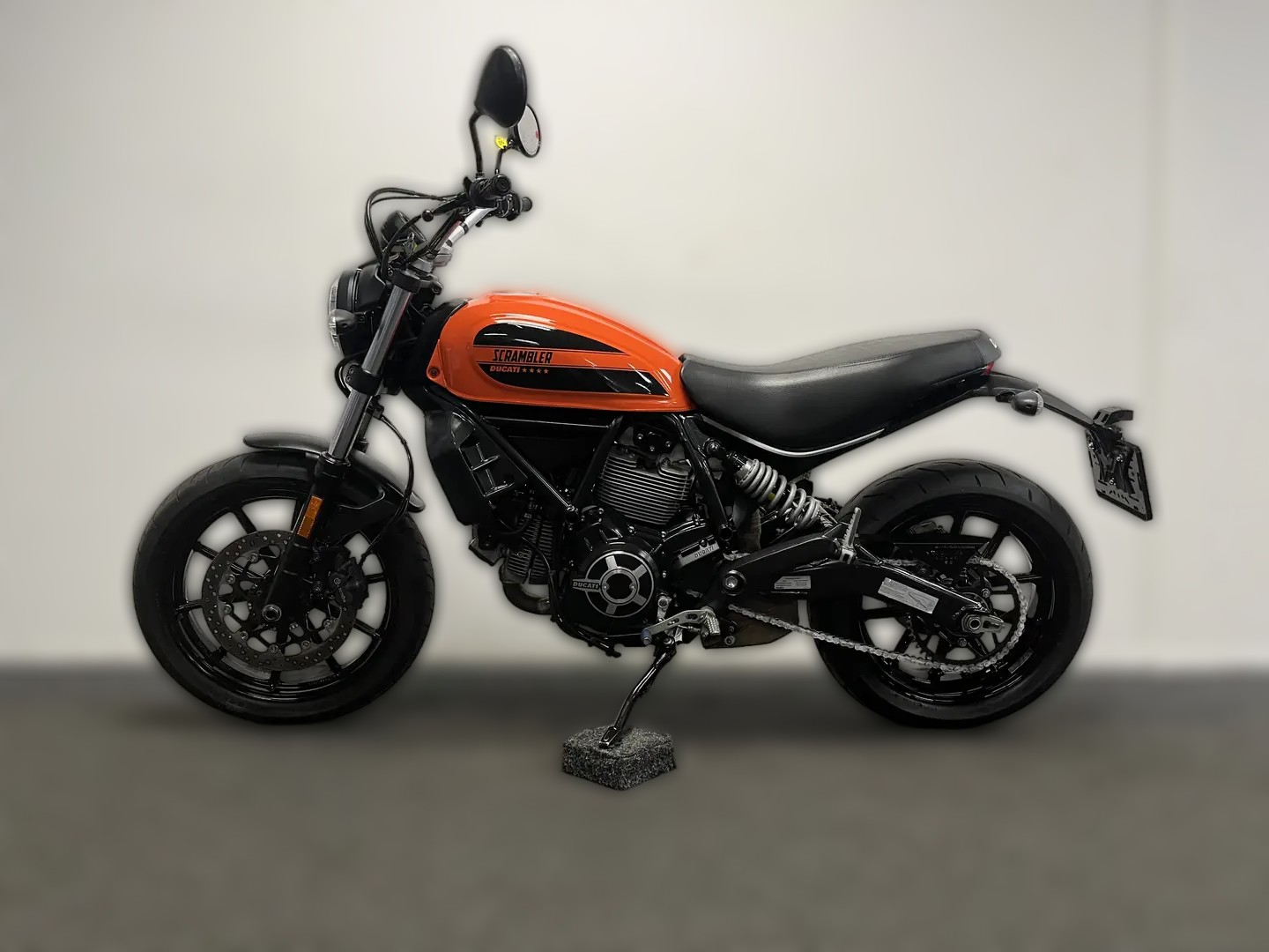 2016 Ducati Scrambler - 23 900 km - Náhled 24