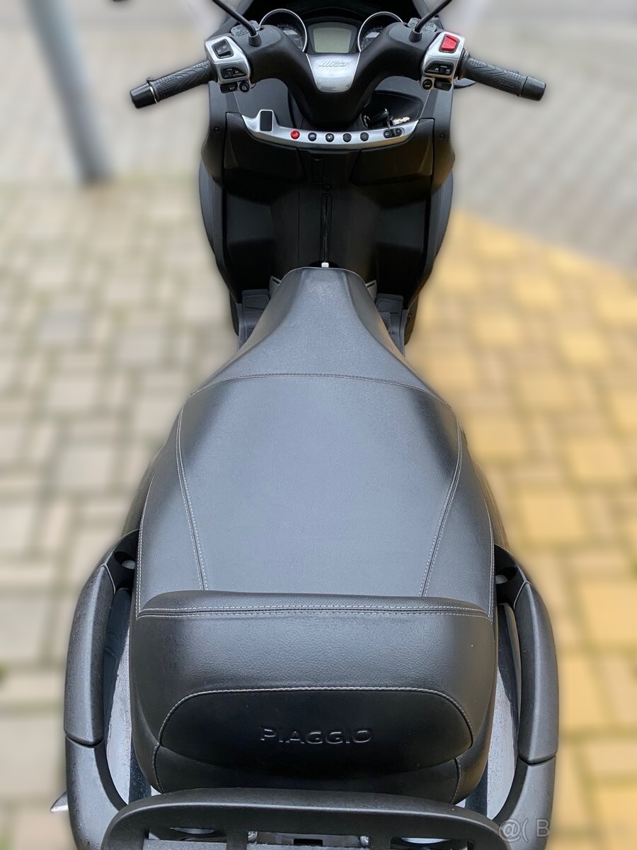 2021 Piaggio MP3 - 25 556 km