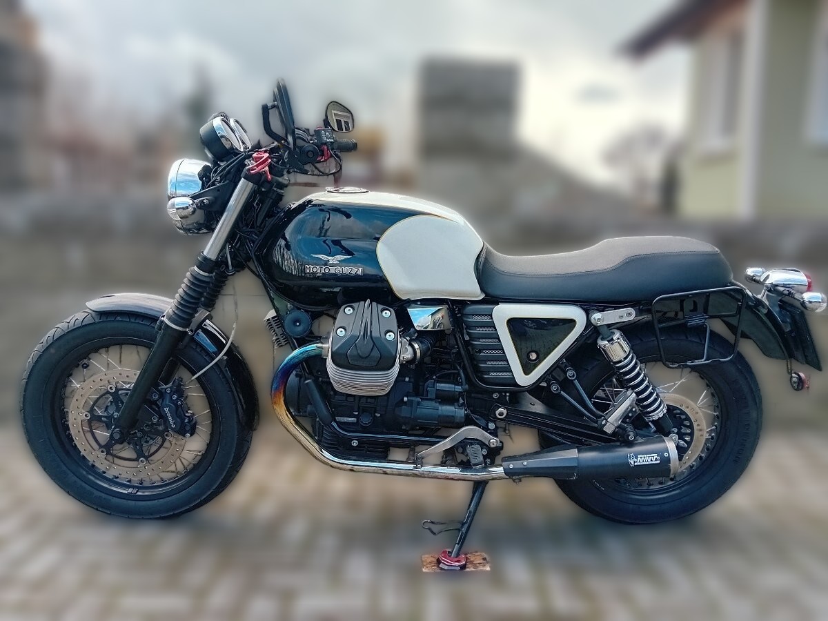 2014 Moto Guzzi V7 - 16 000 km