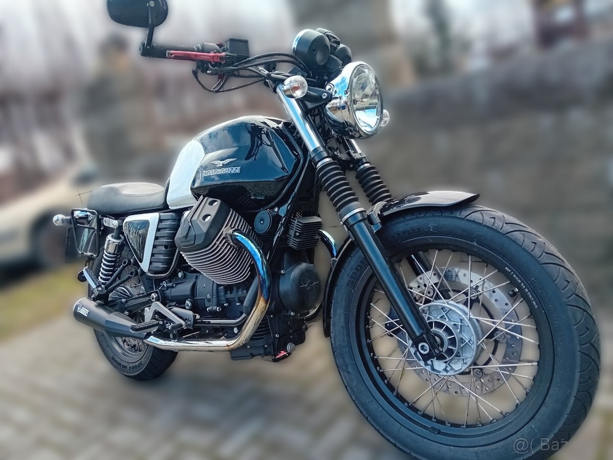 2014 Moto Guzzi V7 - 16 000 km - Náhled 3