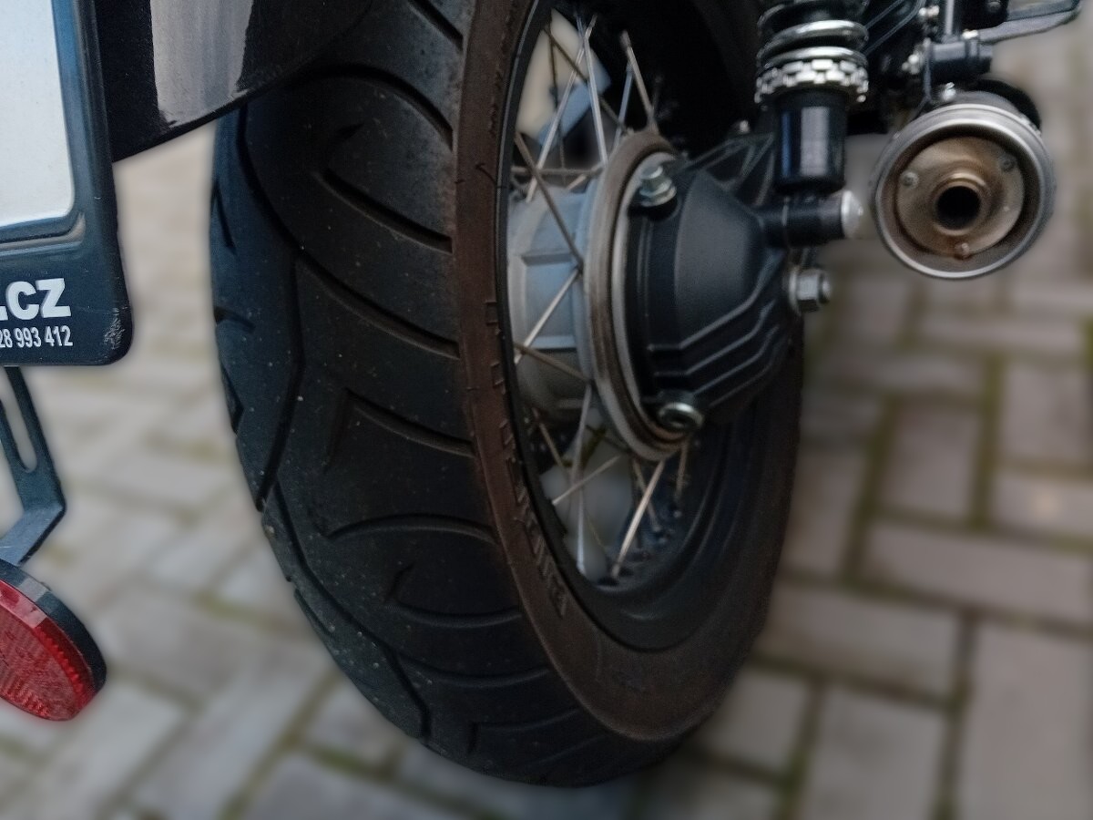 2014 Moto Guzzi V7 - 16 000 km