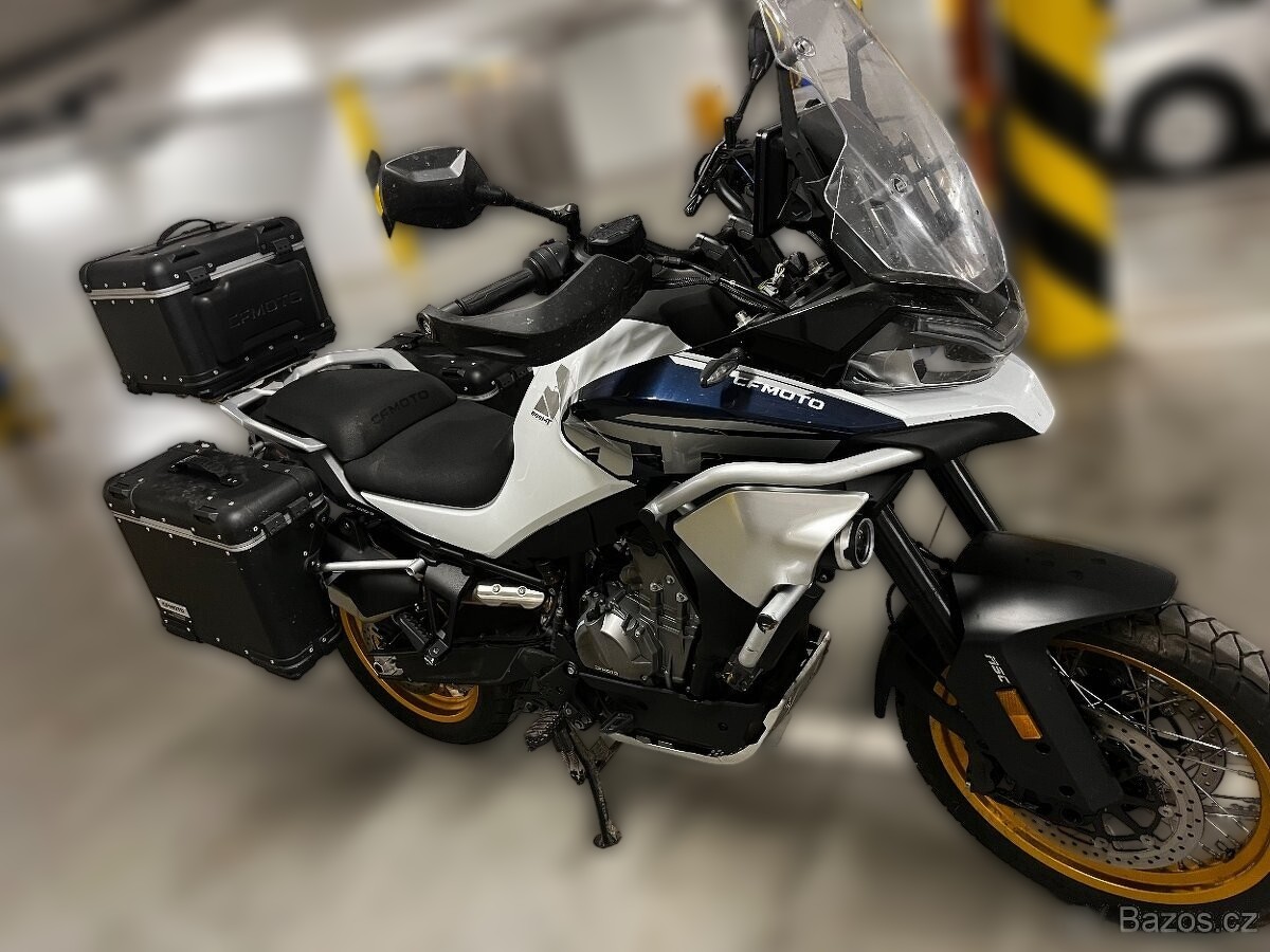 2024 CF Moto 800 MT - 9 800 km