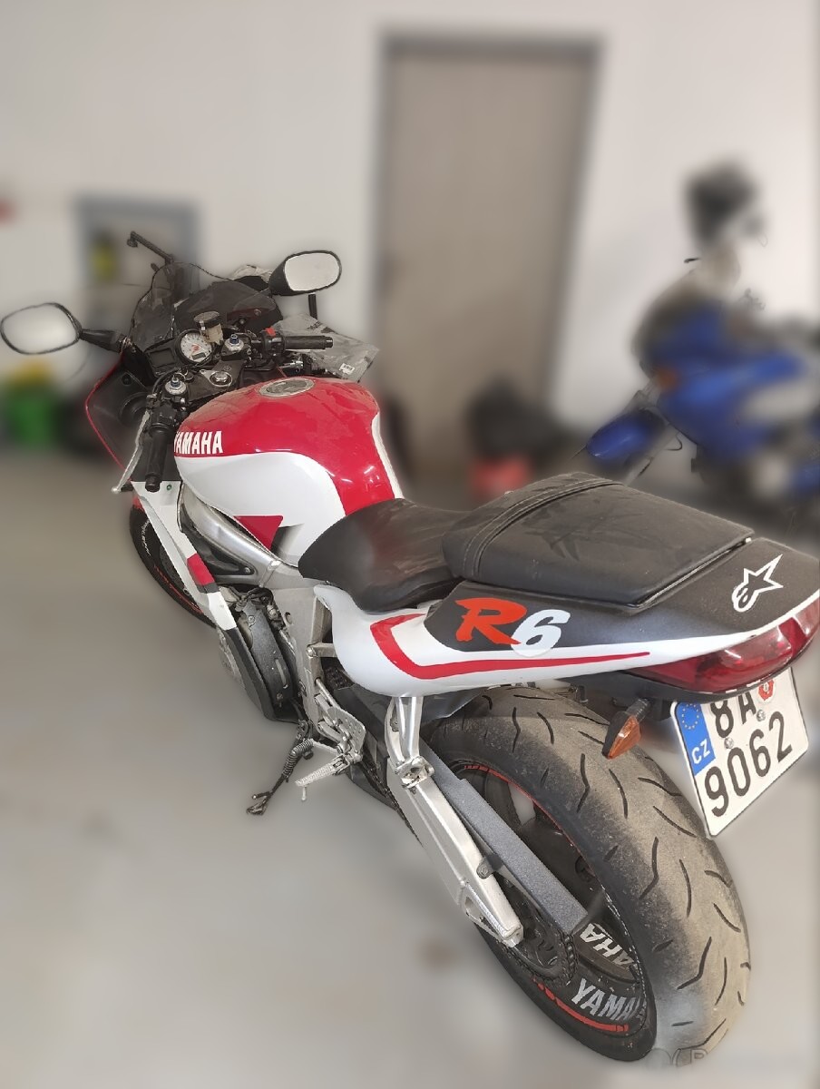 2000 Yamaha YZF-R6 - 54 000 km