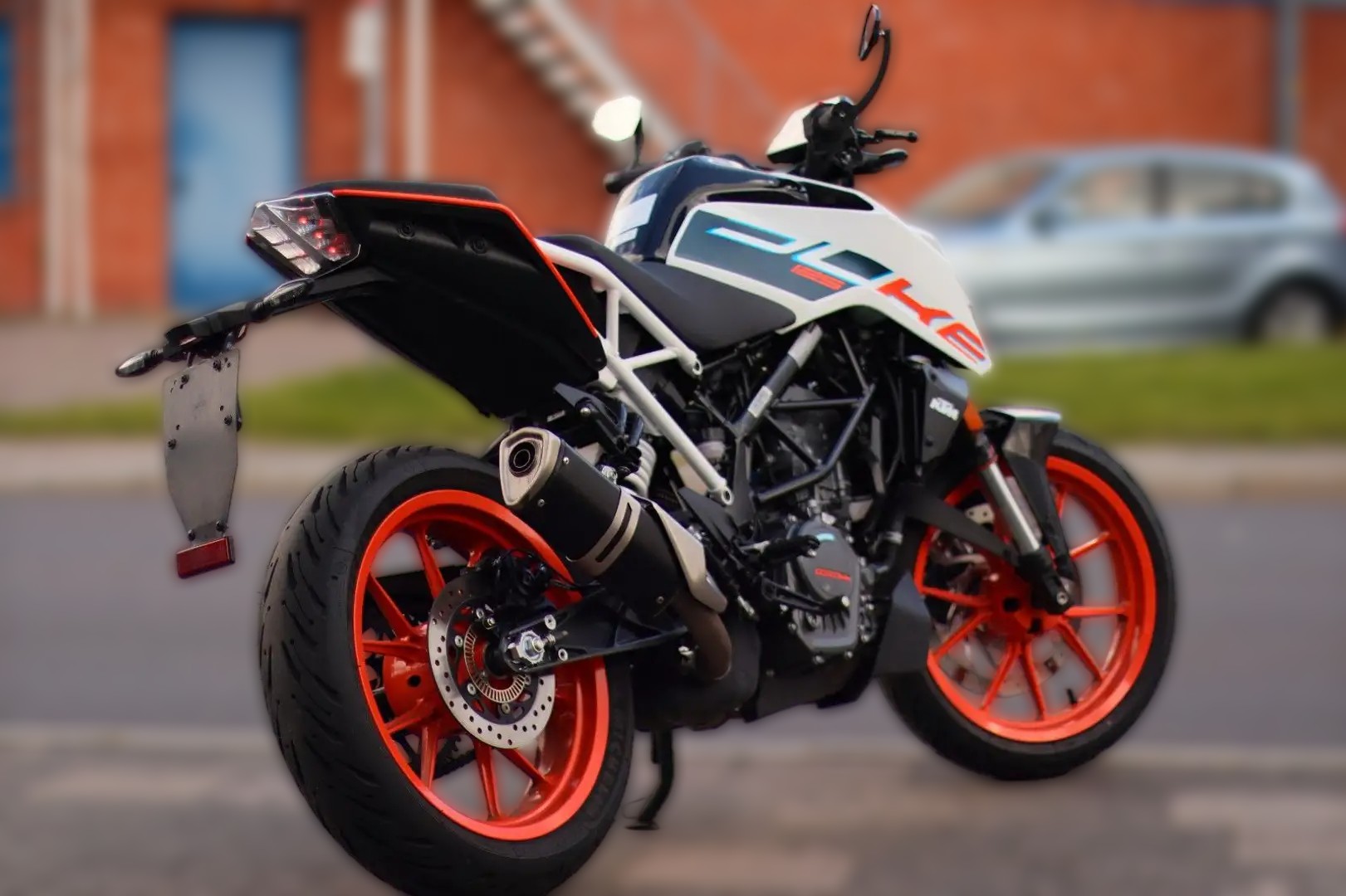 2025 KTM 125 Duke - 2 700 km - Náhled 8