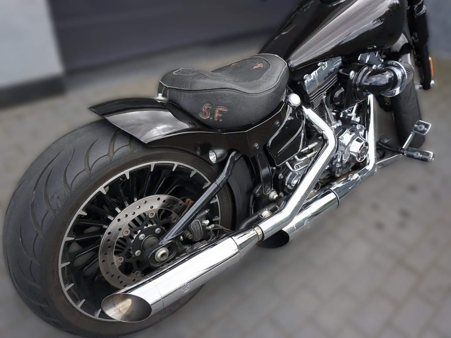 2017 Harley-Davidson Harley-Davidson Softail - 9 240 km - Náhled 27