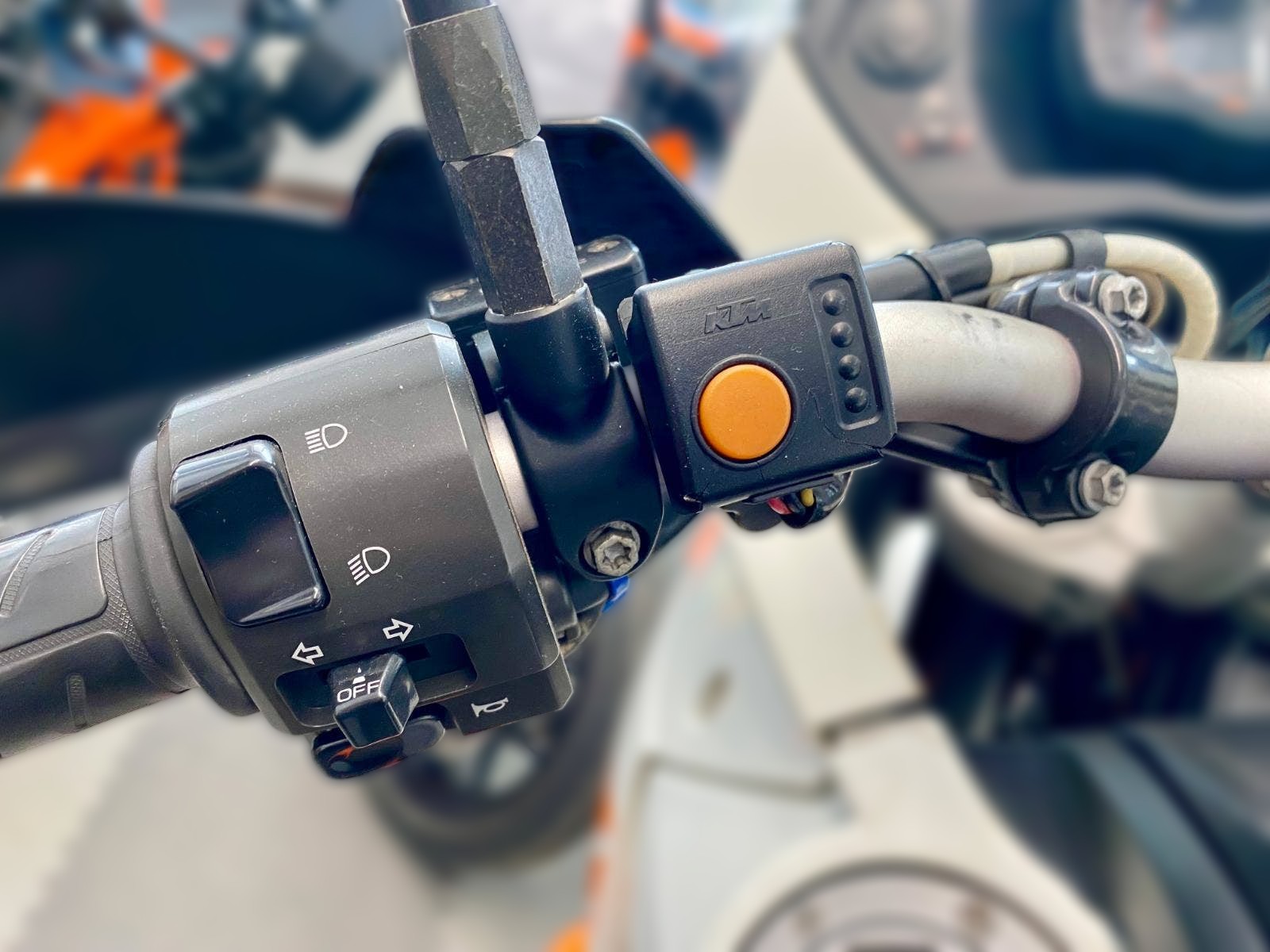 2010 KTM 990 Adventure - 66 200 km - Náhled 30