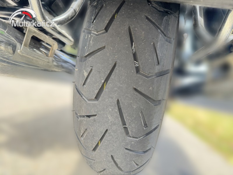 2020 Triumph Rocket 3 - 5 380 km - Náhled 15