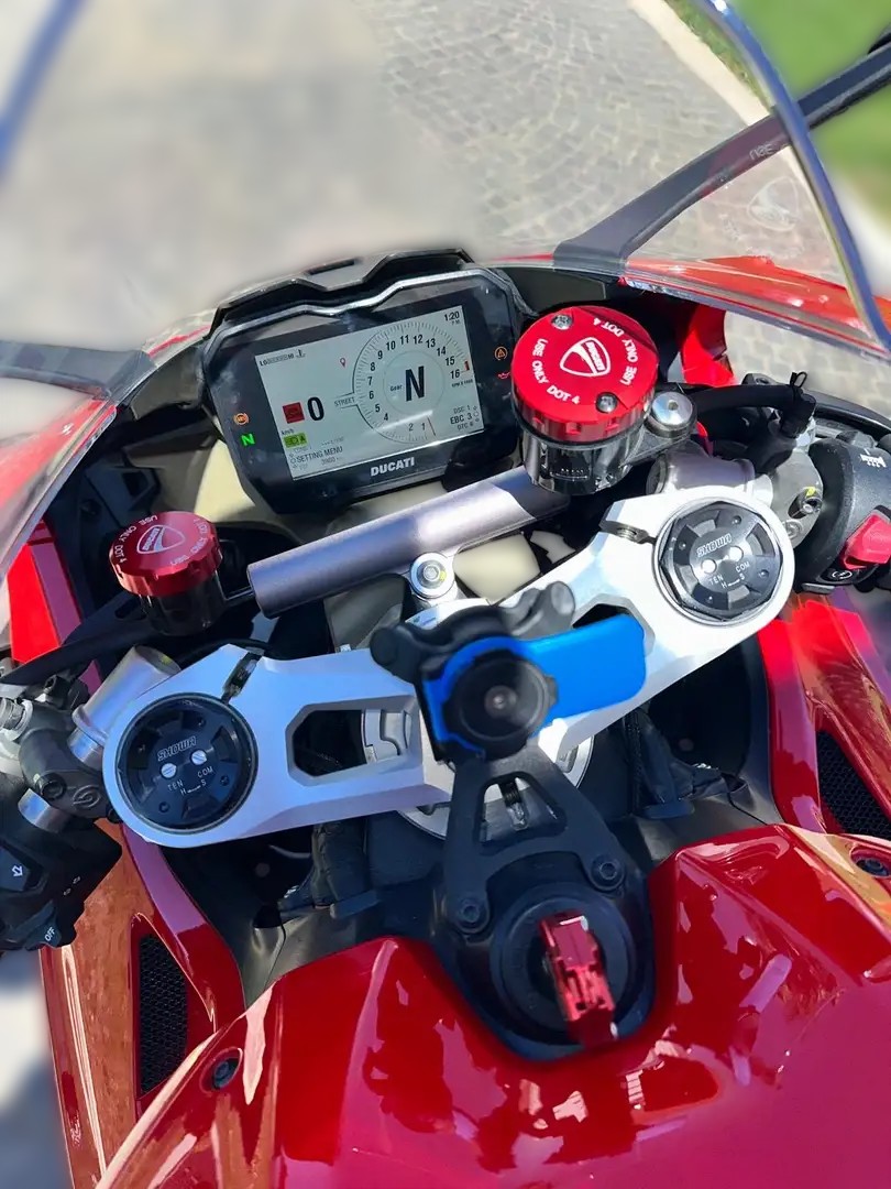 2023 Ducati Panigale V4 - 3 980 km - Náhled 4