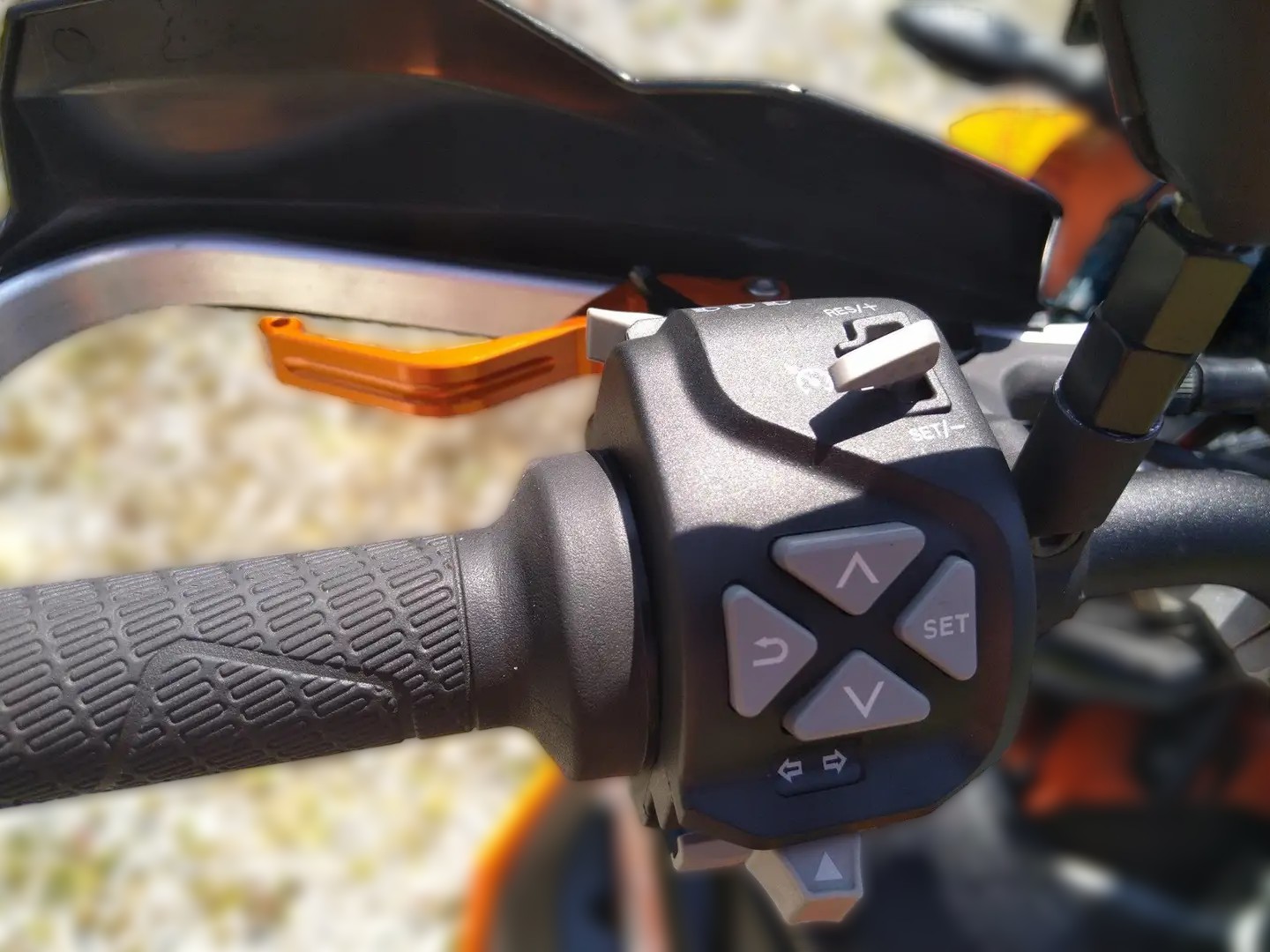 2023 KTM 890 Adventure - 9 500 km - Náhled 13