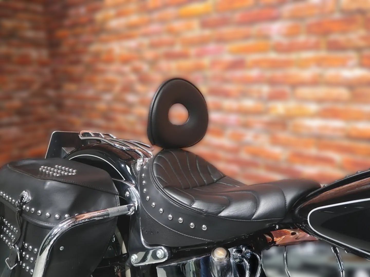 2014 Harley-Davidson Harley-Davidson Softail - 33 051 km - Náhled 25