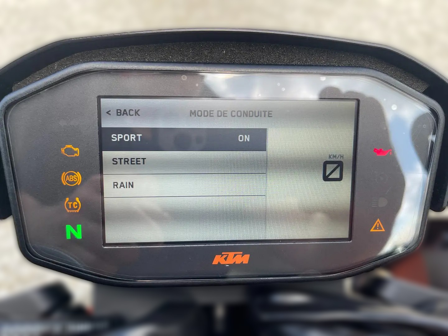 2021 KTM 890 Duke - 6 277 km - Náhled 29