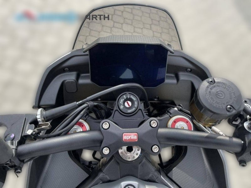 2023 Aprilia Tuono V4 - 0 km - Náhled 18