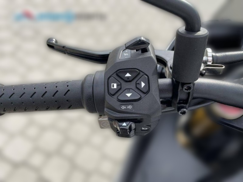 2023 Aprilia Tuono V4 - 0 km - Náhled 22