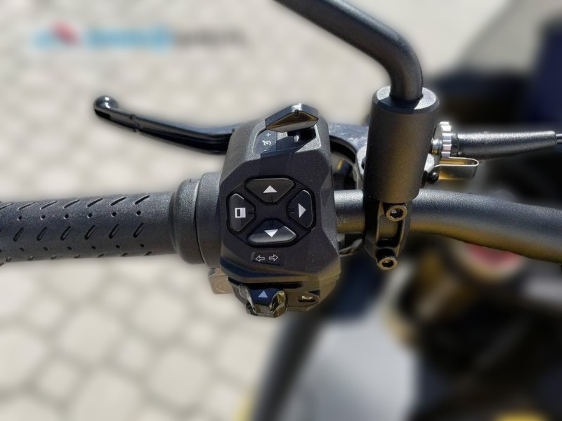 2023 Aprilia Tuono V4 - 0 km - Náhled 37