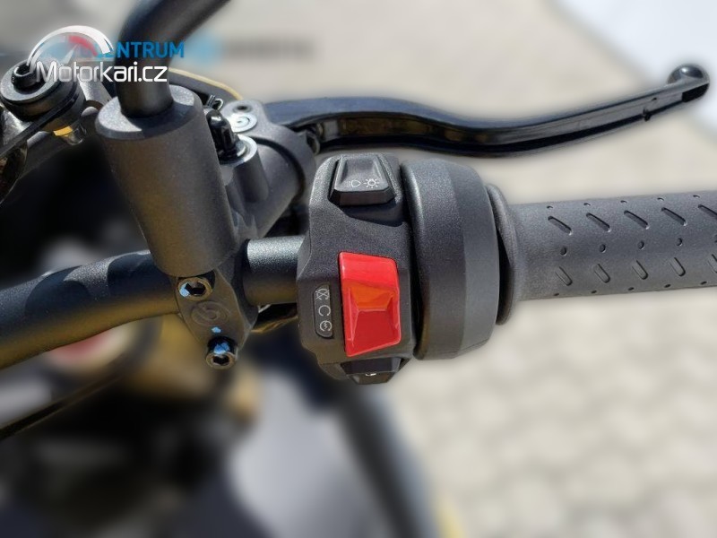 2023 Aprilia Tuono V4 - 0 km - Náhled 38