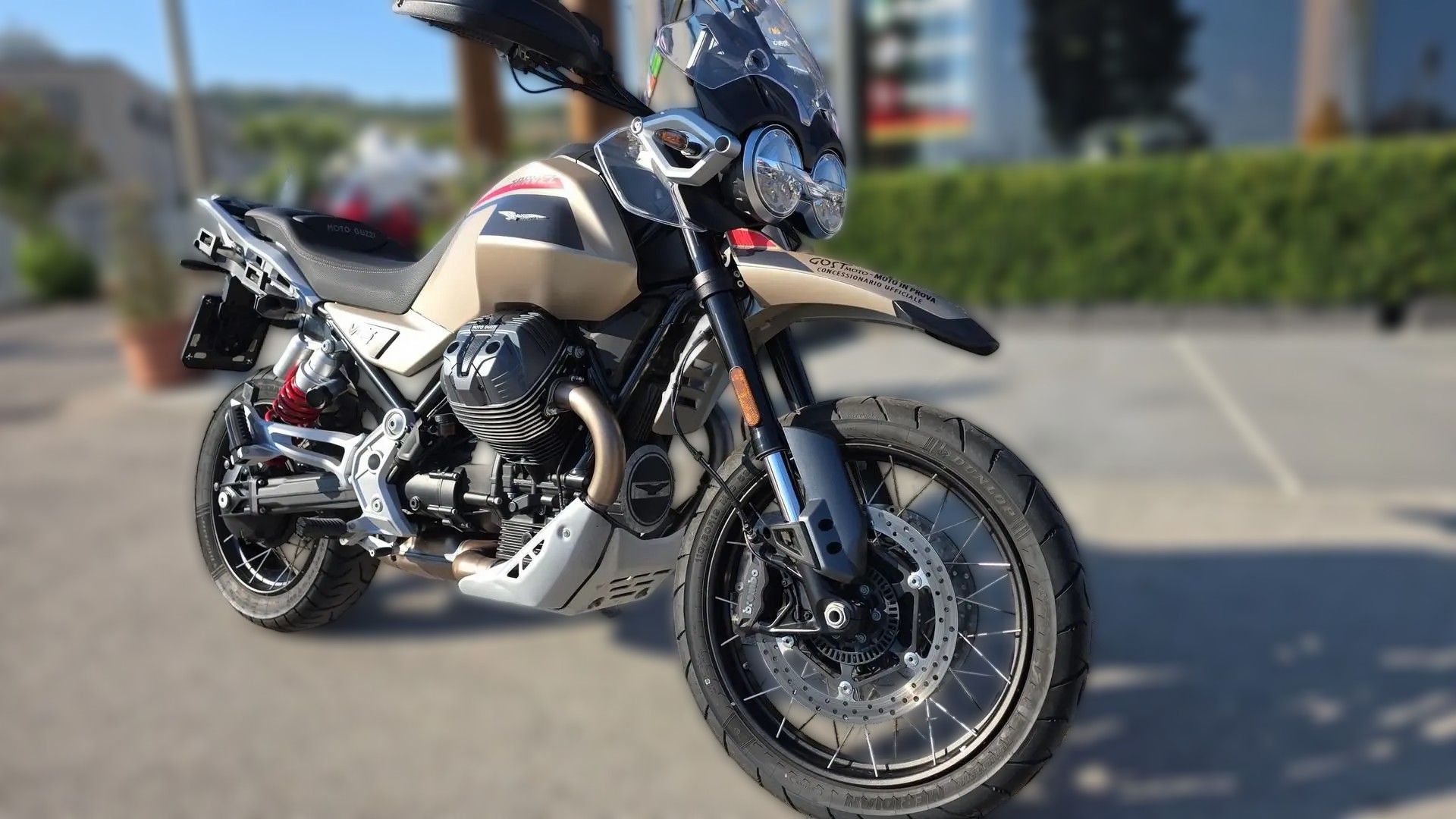2025 Moto Guzzi V85 TT - 2 397 km - Náhled 7