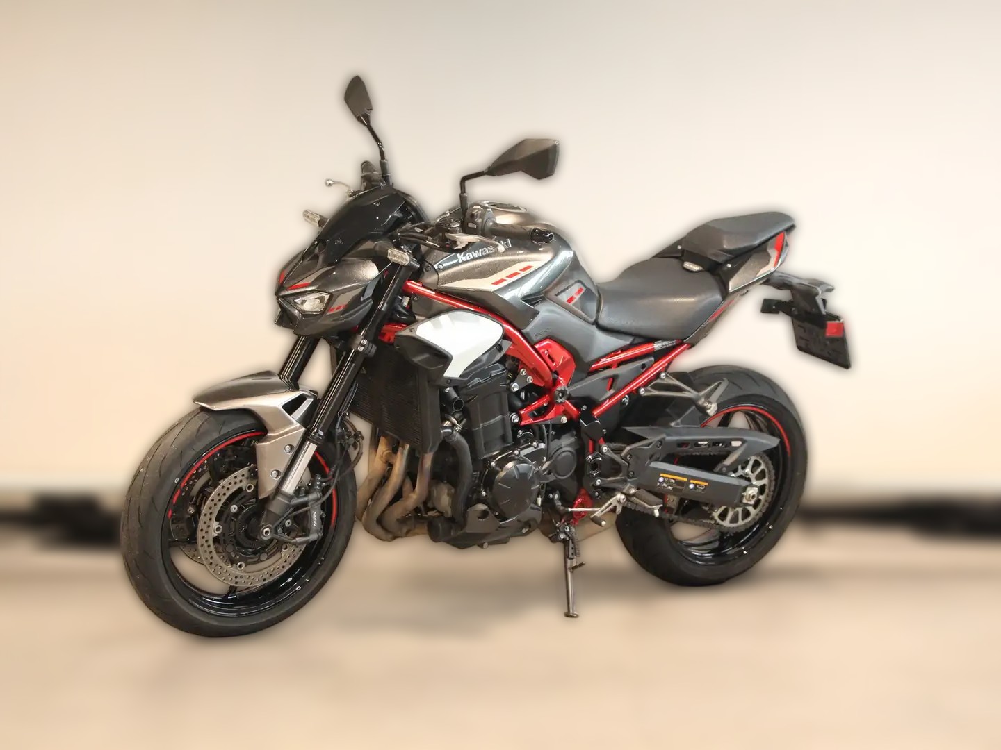 2025 Kawasaki Z900 - 11 667 km - Náhled 16
