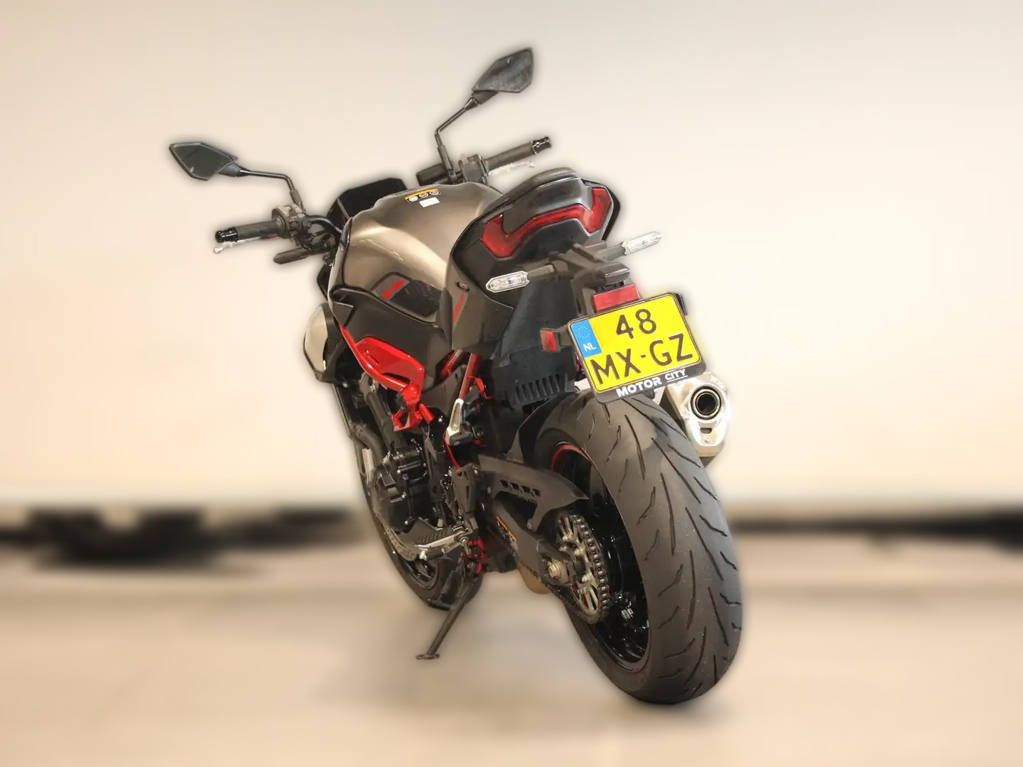 2025 Kawasaki Z900 - 11 667 km - Náhled 18