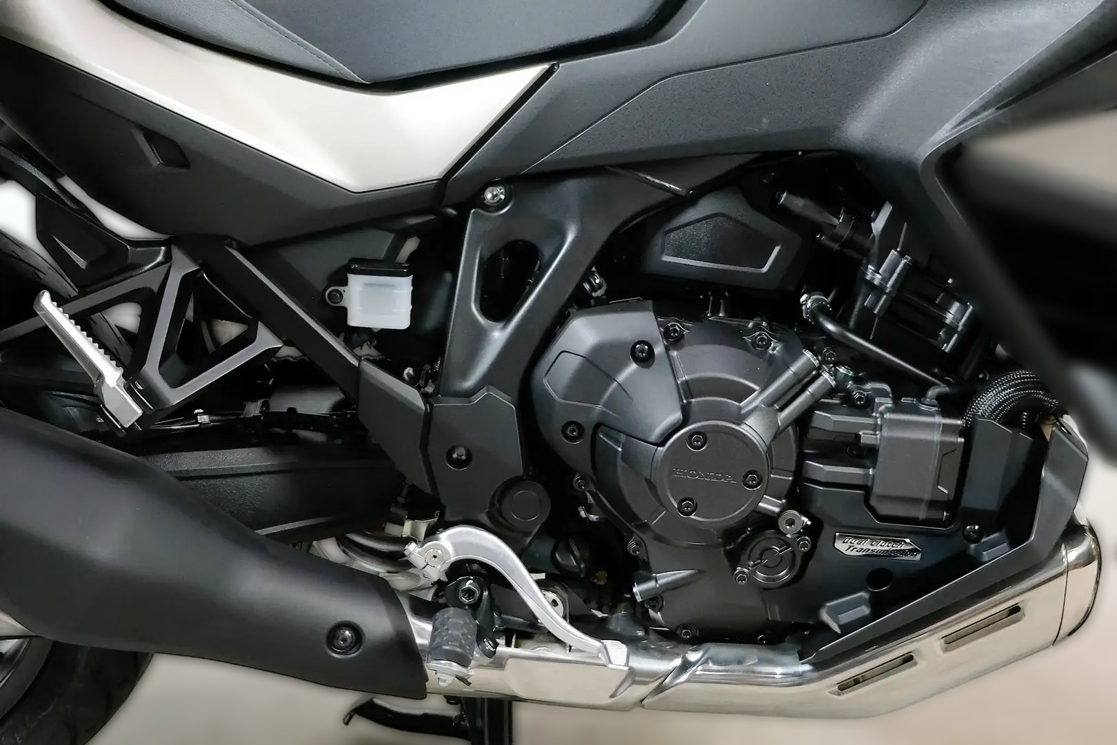 2025 Honda NT 1100 - 0 km - Náhled 9