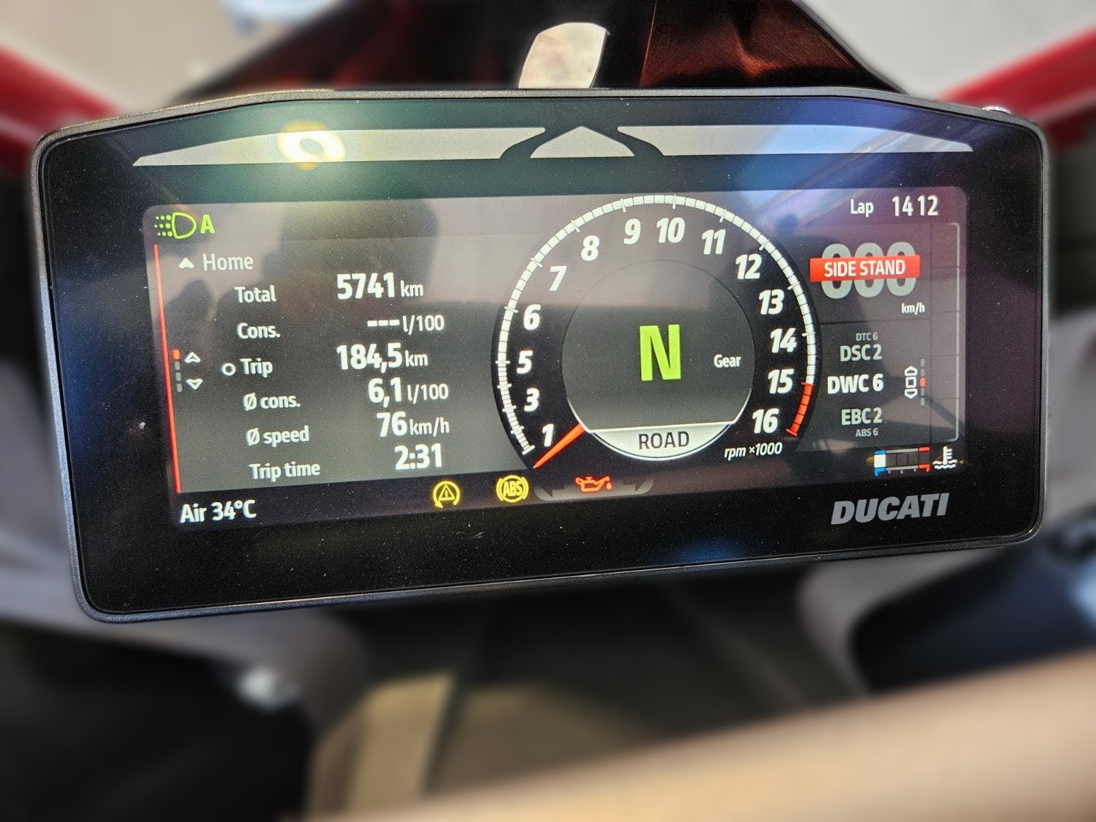 2025 Ducati Panigale V4 - 6 500 km - Náhled 2