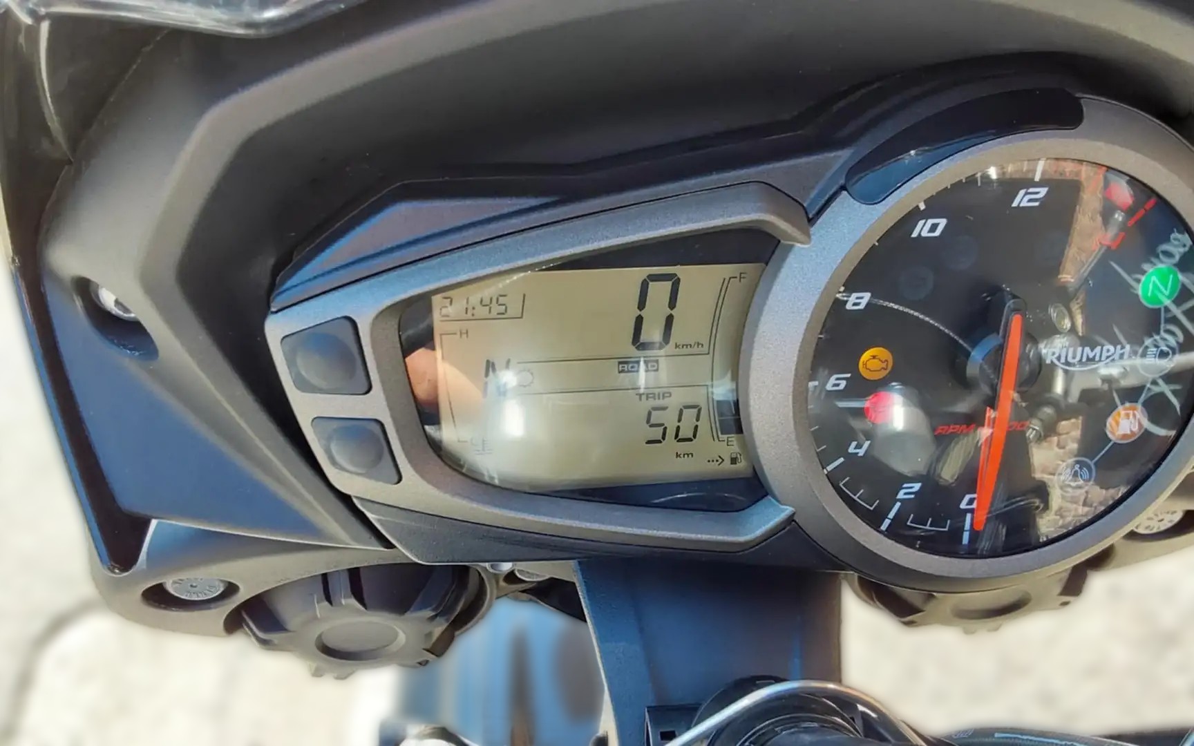 2020 Triumph Street Triple 765 - 18 500 km - Náhled 13