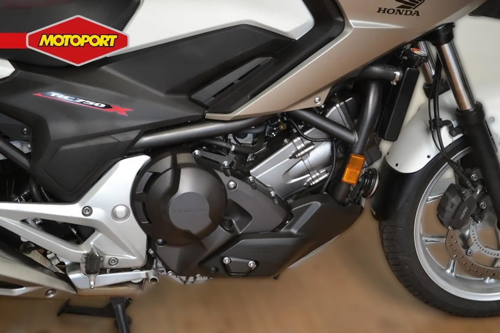2016 Honda NC 750 X - 13 501 km - Náhled 12